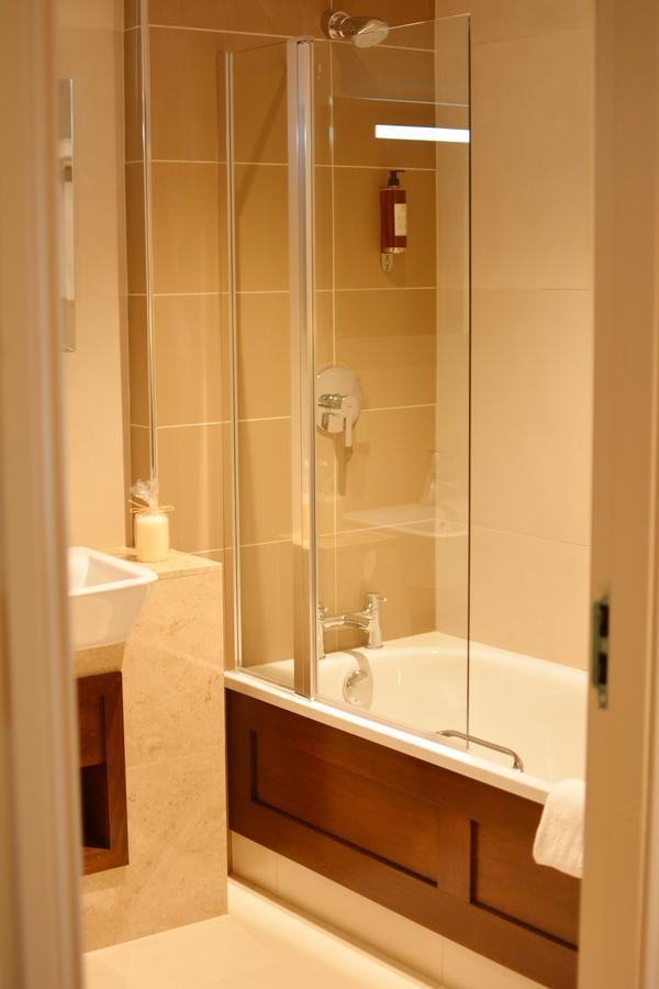 Rooms At Rue Omagh Exteriör bild